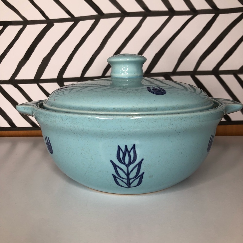 Vintage Cronin Bake Oven USA Casserole Dish w/ Lid - Blue w/ Tulips